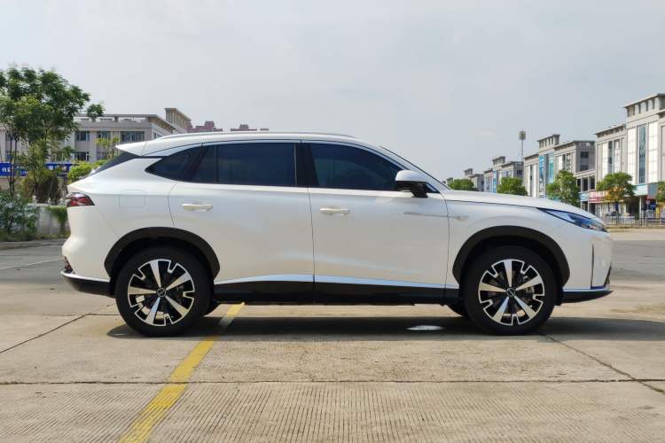 Used Roewe D5X DMH 2024 135 Tech Edition
