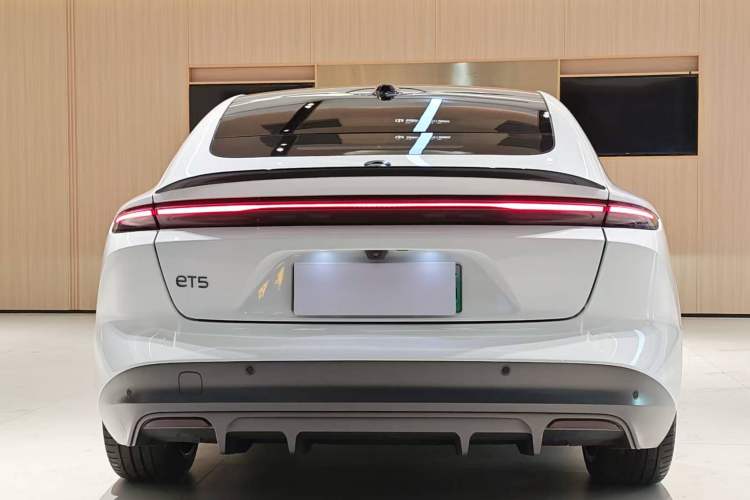Used Nio ET5 2022 75 kWh Exterior 5