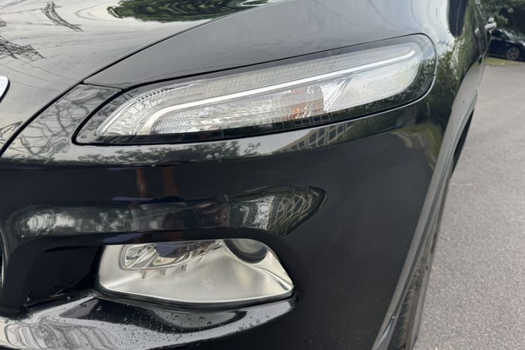 Used Jeep Cherokee 2017 2.0L Superior Edition