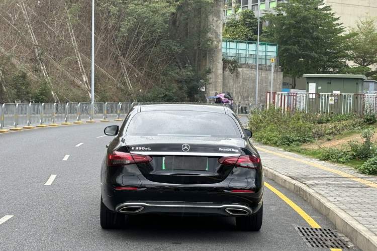 Used Mercedes-Benz E-Class New Energy 2022 Facelift E 350 e L Plug-in Hybrid Sedan Exterior 5