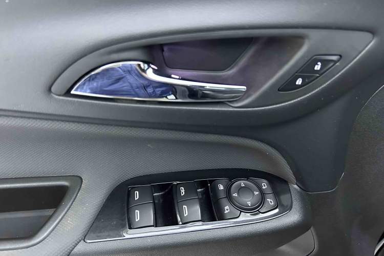 Used Chevrolet Equinox 2021 550T RS Smart Boundary-Pushing Edition
