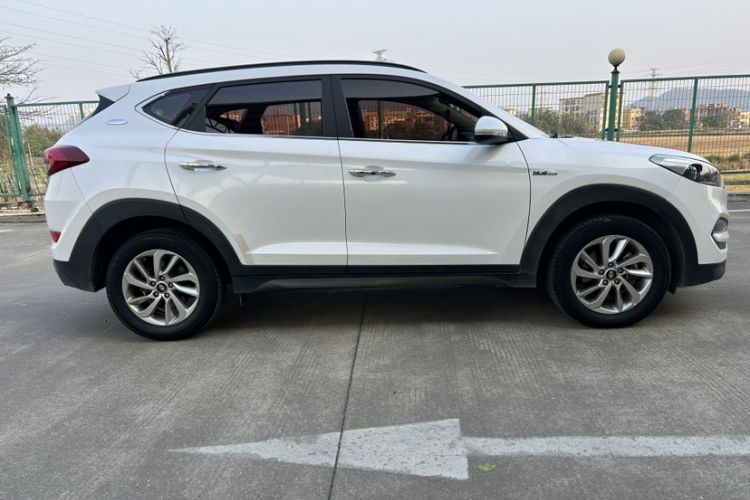 Used Hyundai Tucson 2018 1.6T Dual-Clutch Two-Wheel Drive 15th Anniversary Special Edition