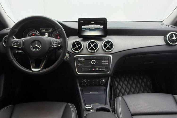 Used Mercedes-Benz GLA 2016 GLA 200 Fashion Model Interior 4