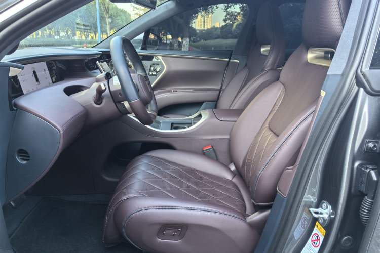 Used Avatr 11 2024 580 Three-Laser Four-Wheel Drive Luxury Edition
