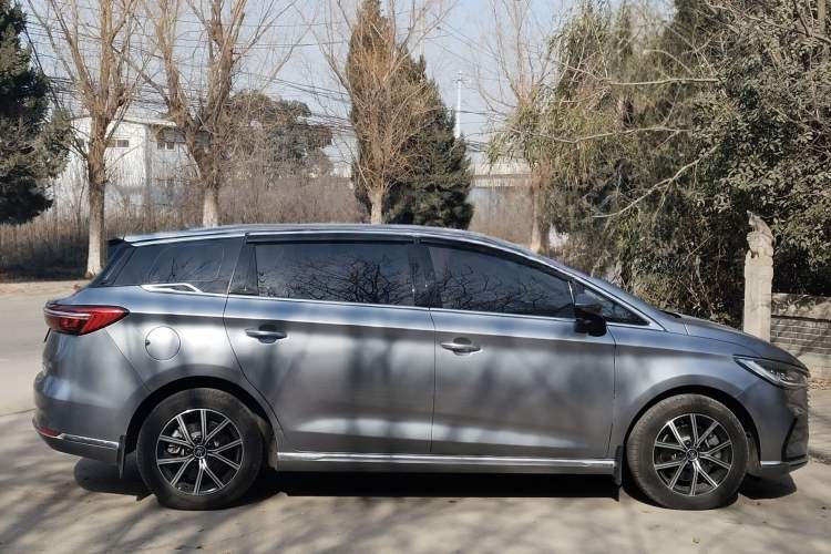 Used BYD Song MAX New Energy 2022 DM-i 105KM Flagship Model