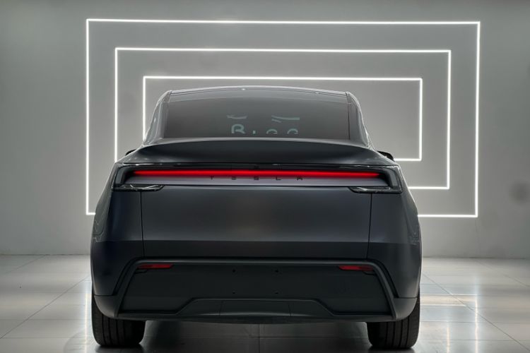 Used Tesla Model Y 2025 Rear-Wheel-Drive Version