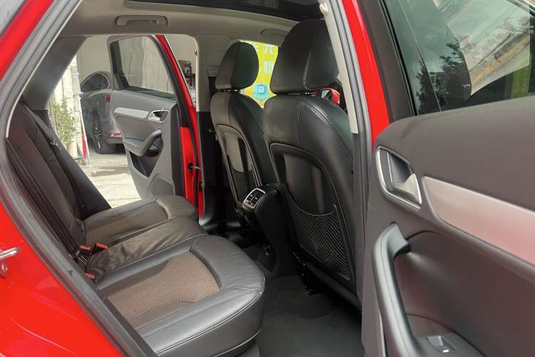 Used Audi Q3 2017 30 TFSI Sport Edition Interior 4