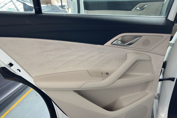 Used Roewe D5X DMH 2024 135 Tech Edition