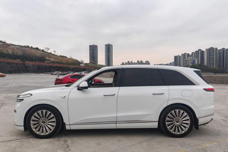 Used ONVO Luxeed L90 2025 Model—Max Six-Seater Version