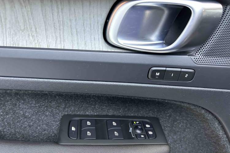 Used Volvo XC40 2023 B3 Zhiyuan Luxury Edition