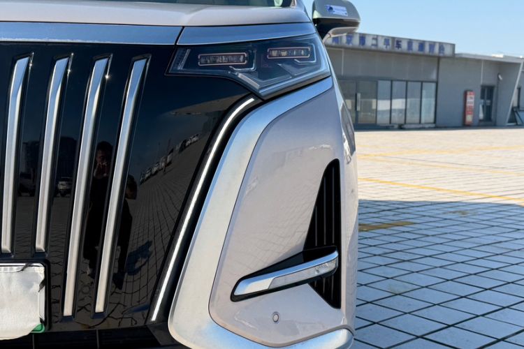 Used Denza D9 2022 EV 600 Four-Wheel Drive Flagship Model