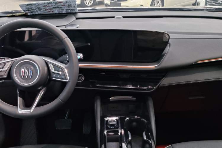 Used Buick Envision 2025 Encore Plus 28T Two-Wheel-Drive Platinum Edition Interior 3