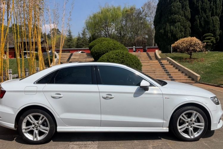 Used Audi A3 2019 Limousine 35 TFSI Fashion Edition China V standard
