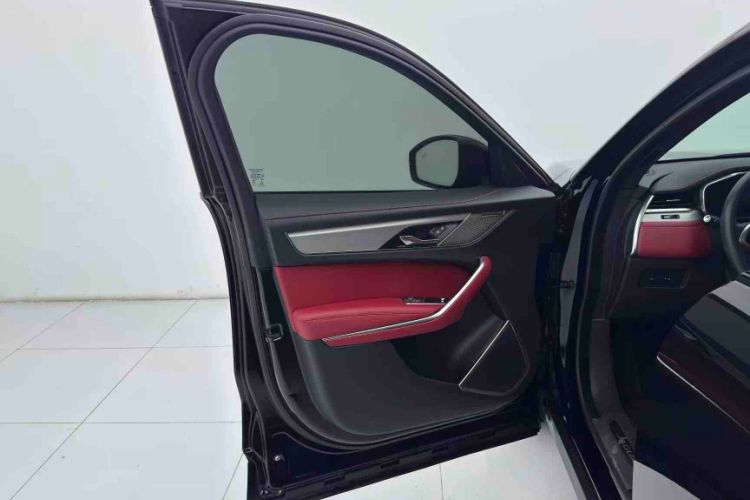 Used Jaguar F-PACE 2024 P250 R-Dynamic SE