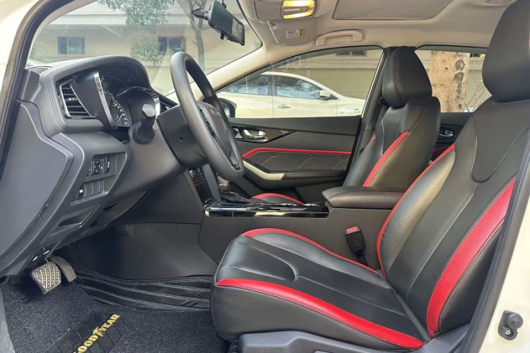 Used Venucia D60 2019 100 000 Honor 1.6L XL CVT Chenku Edition China VI Standard
