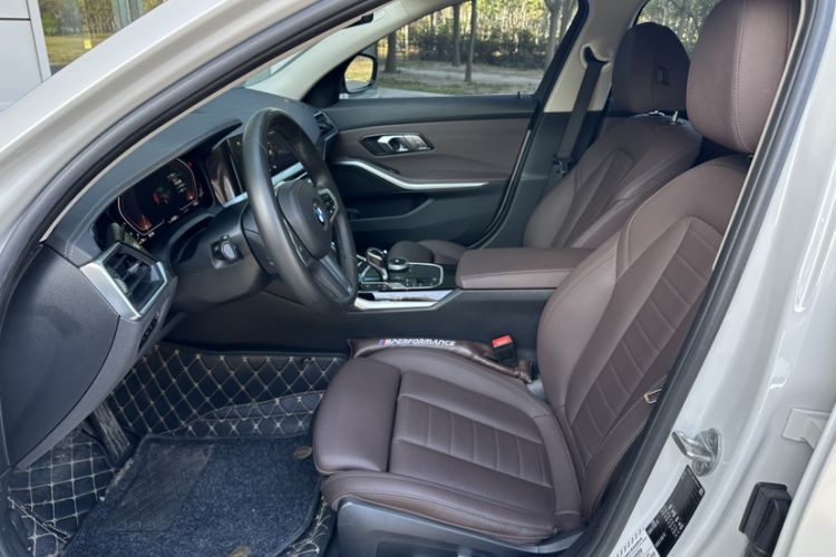 Used BMW 3 Series 2021 320Li M Sport Package Interior 4