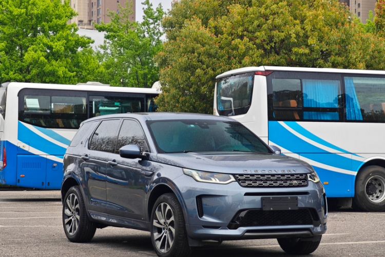 Used Land Rover Discovery Sport 2020 249 PS R-Dynamic Performance Edition Exterior 8