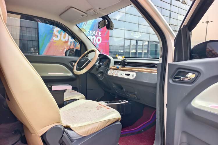 Used Wuling Hongguang MINIEV 2022 Macaron Premium Model – Lithium Iron Phosphate
