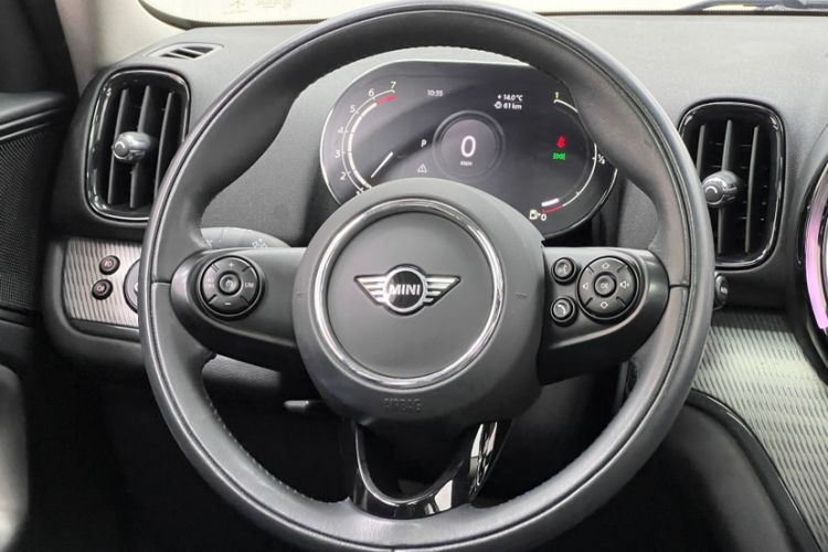 Used MINI Countryman 2021 1.5T COOPER ALL4 Laguna Blue Limited Edition Interior 1