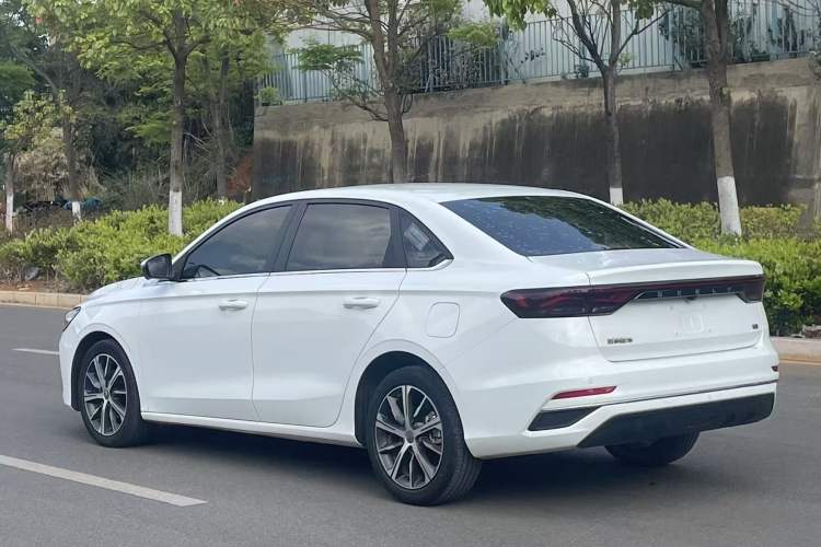 Used Geely Auto Emgrand 2022 4th Generation 1.5L CVT Flagship Model Exterior 10