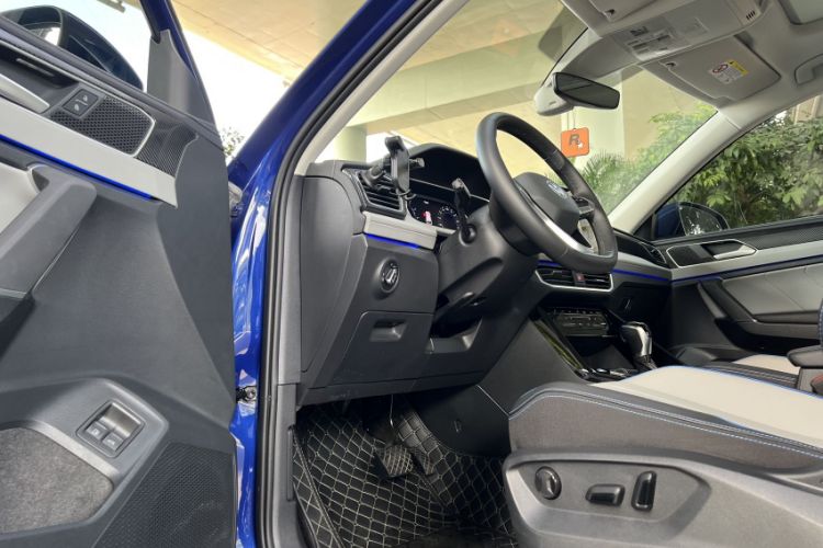 Used Volkswagen Tayron GTE Plug-in Hybrid 2023 280TSI Luxury Plus Advanced Edition Interior 2