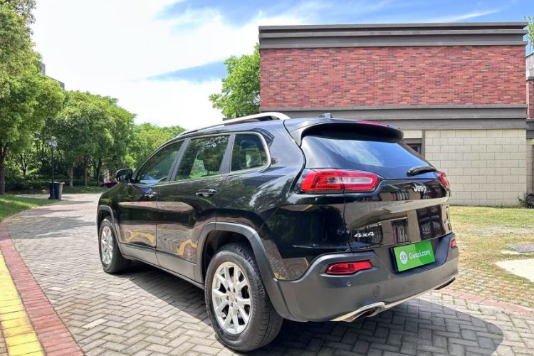 Used Jeep Cherokee 2016 2.4L Professional Edition