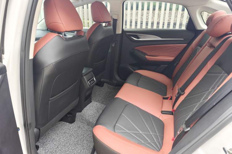 Used CHANGAN Eado 2022 PLUS Blue Whale NE 1.4T GDI DCT Flagship Edition
