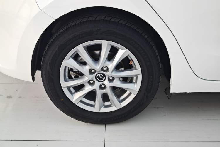 Used Mazda 3 Axela 2017 Hatchback 1.5L Automatic Luxury Model Emission Standard China V