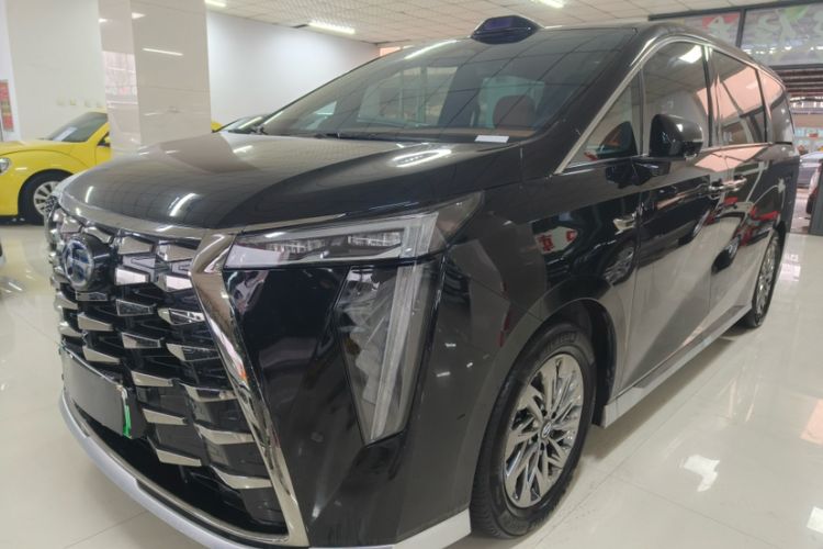 Used GAC Trumpchi Xiangwang M8 2025 Kunkun Series Ultra First-Class Cabin Interior 7