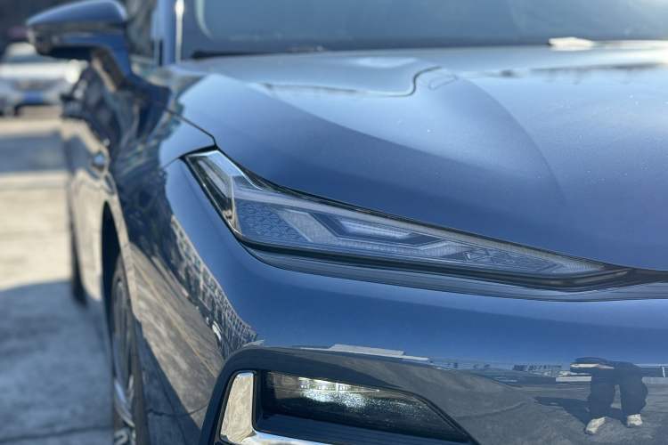 Used Geely Galaxy Galaxy 8 2025 130km EM-P Exploration Edition
