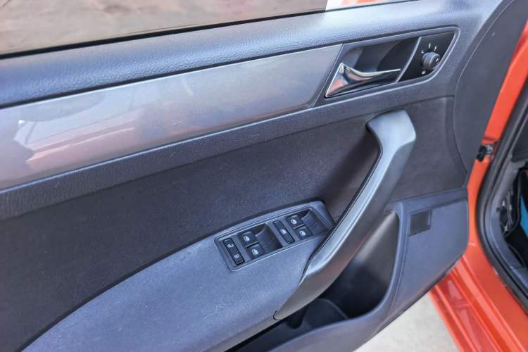 Used Volkswagen Santana 2017 Haval H6 1.6L Automatic Fashion Edition Interior 4