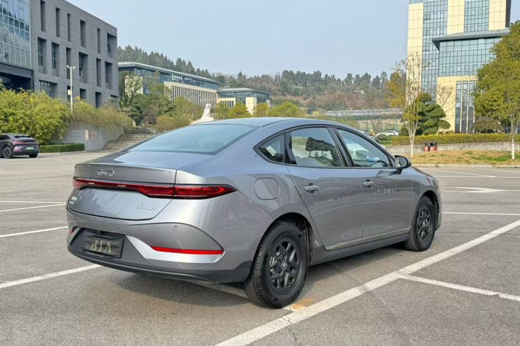 Used BYD Qin PLUS 2025 DM-i Smart Drive 55KM Leading Model
