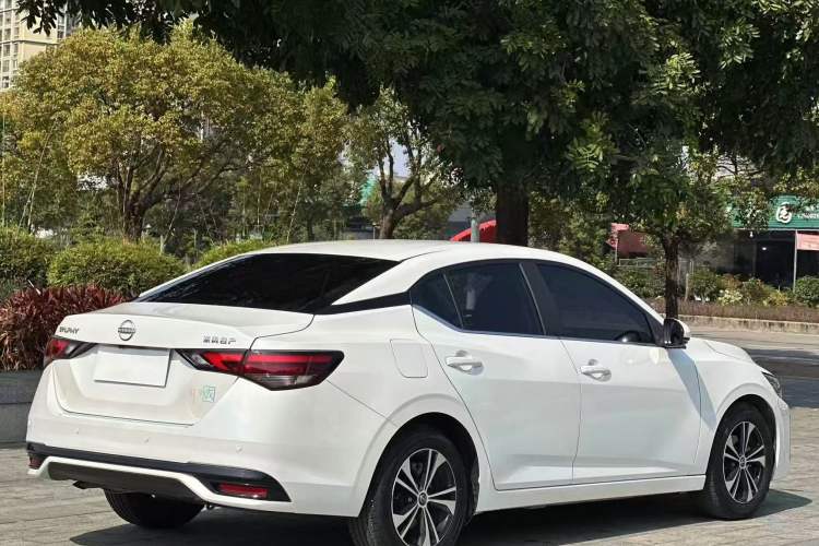 Used Nissan Sylphy 2023 1.6L CVT Enjoyment Edition Exterior 5