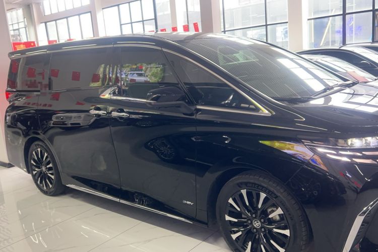 Used Toyota Alphard 2024 Dual-Engine 2.5L Prestige Edition
