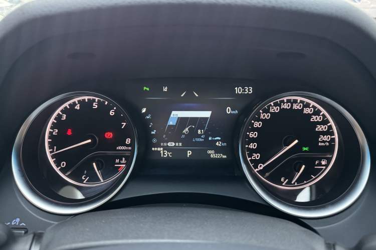 Used Toyota Camry 2021 2.0G Luxury Edition Odometer Close Up