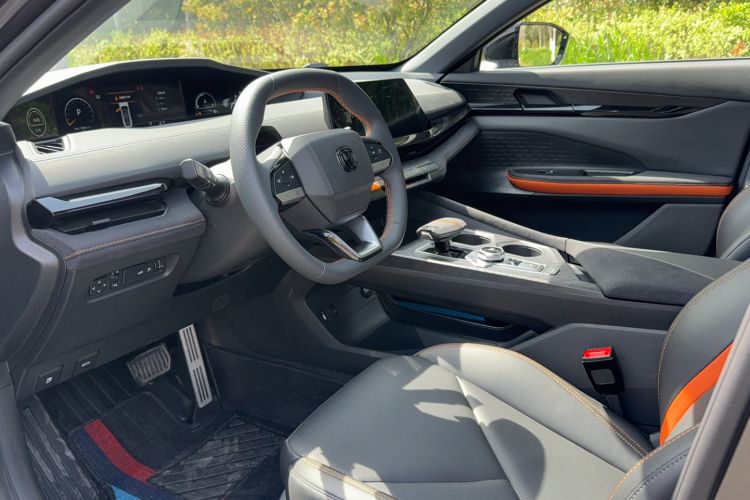 Used CHANGAN UNI-V 2022 1.5T Sport Edition Interior 1