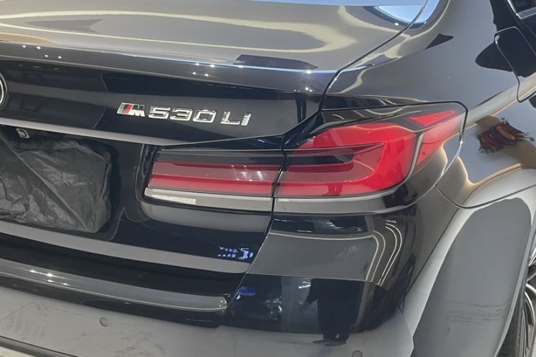 Used BMW 5 Series 2021 530Li Leading Model M Sport Package Exterior 6