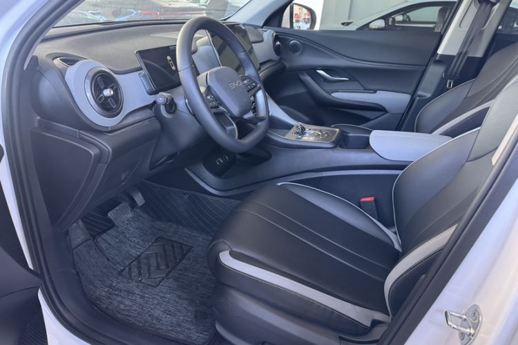 Used BYD Sealion 05 DM-i 2025 DM-i Smart Drive 75KM Luxury Model Interior 2