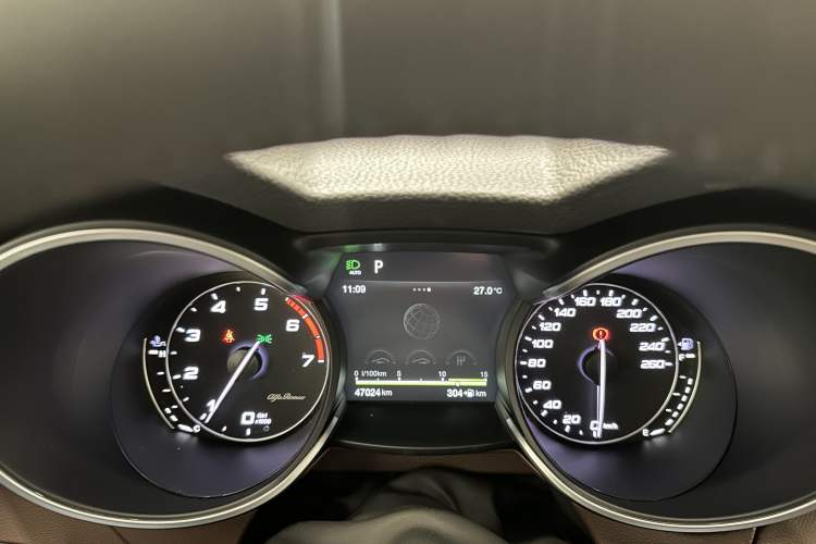 Used Alfa Romeo Stelvio 2017 2.0T 200HP Luxury Edition
