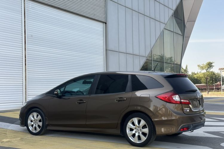 Used Honda Jade 2014 1.8L Automatic Comfort Elite Version 5 Seats
