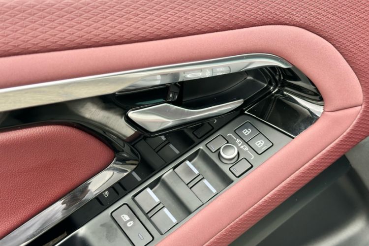 Used Land Rover Range Evoque 2021 Range Rover Velar 249 PS R-Dynamic S Performance Edition