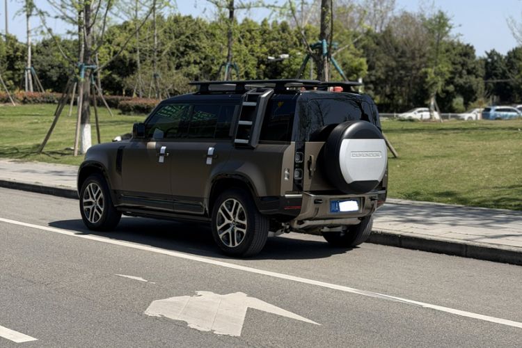 Used Land Rover Defender 2021 110 P400 X Exterior 7