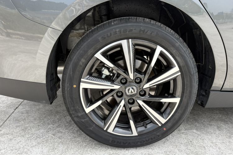 Used CHANGAN Eado 2025 Blue Whale 1.5T 500Bar Prestige Model Exterior 2