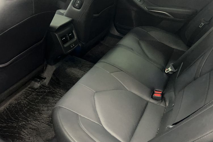 Used Toyota Avalon 2019 Dual-Engine 2.5L Luxury Edition China VI Standard Interior 2