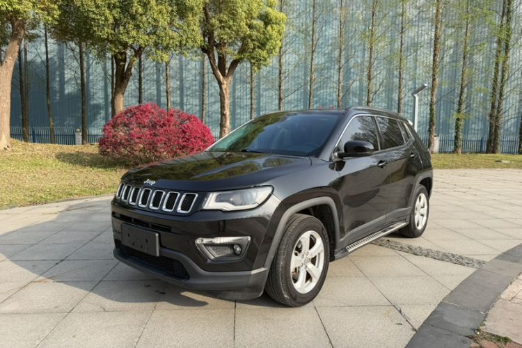 Used Jeep Compass 2017 200T Automatic Family Edition
