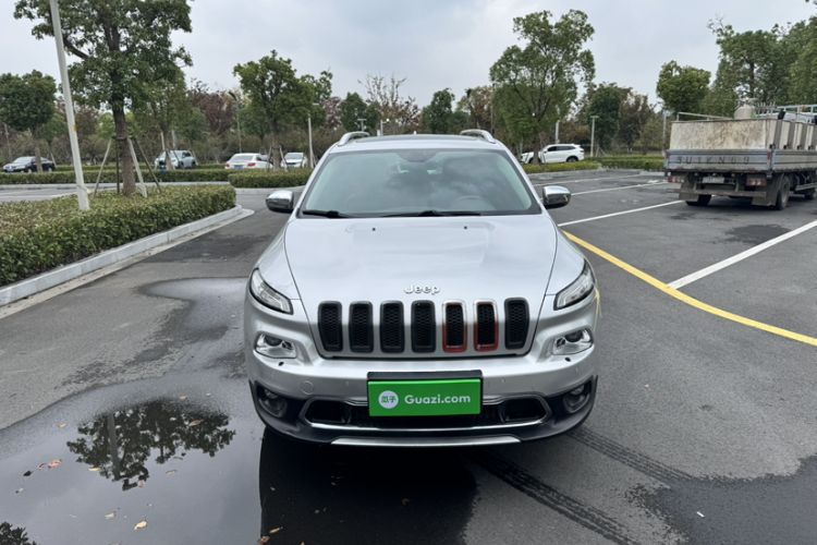 Used Jeep Cherokee 2016 2.4L Superior Edition