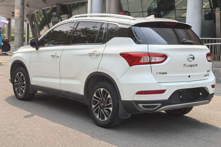 Used GAC Trumpchi GS4 2017 235T G-DCT Two-Wheel Drive Elite Edition Exterior 3