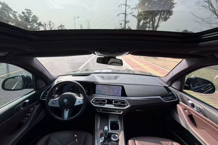 Used BMW X5 2022 xDrive 40Li M Sport Package
