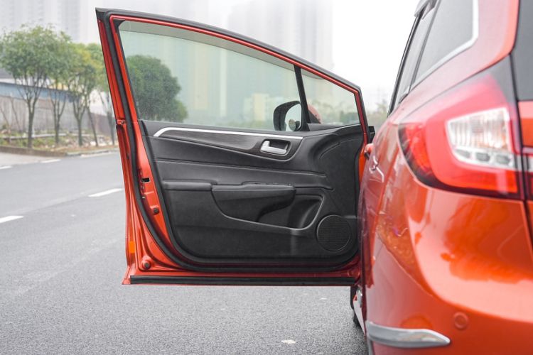 Used Honda Jade 2014 1.8L Automatic Comfort Elite Version 5 Seats