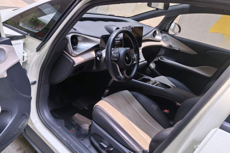 Used BYD Dolphin 2024 Honor Edition 420km Freedom Version Interior 1